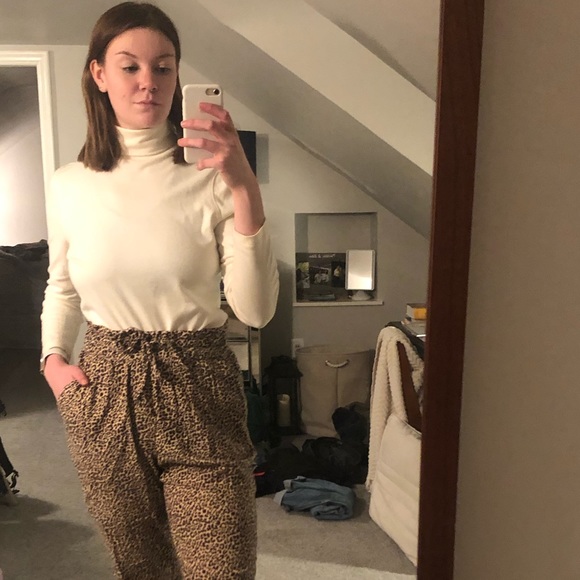 Meet your Posher, Lilia - Picture 2 of 2